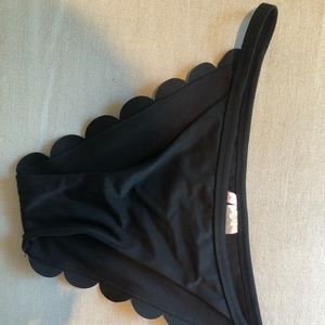 NWT scalloped bikini bottoms!